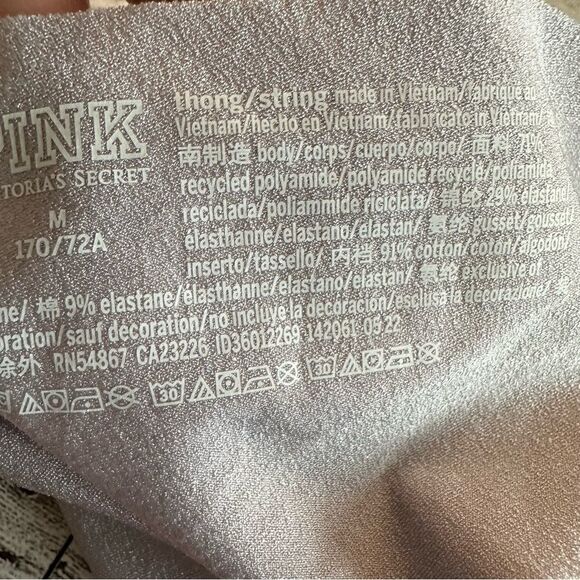 2 VICTORIA’S SECRET PINK SEAMLESS THONG MEDIUM‎ - Picture 6 of 6